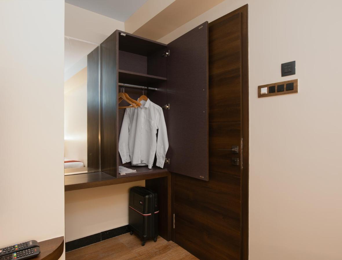 Supreme Stay Madras Buitenkant foto